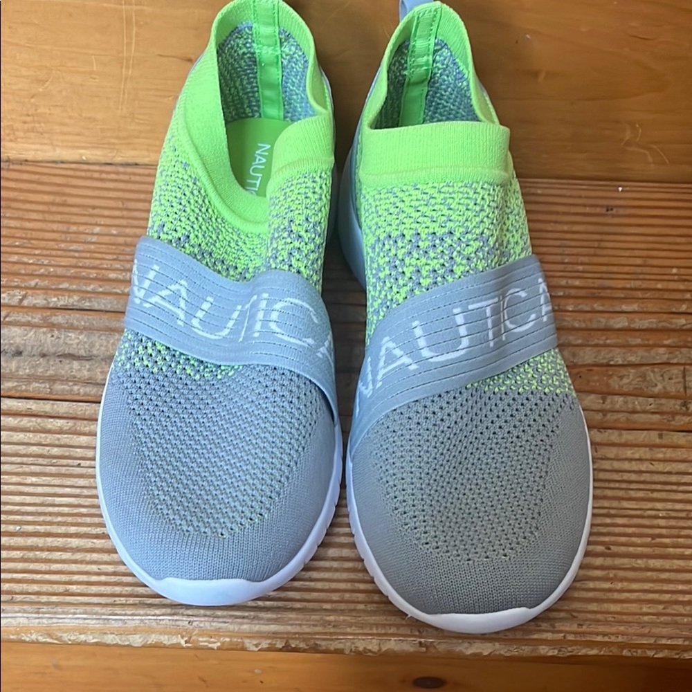 Nautica unisex Gray and Green Slip-On Shoes women’s 10 men’s 8.5